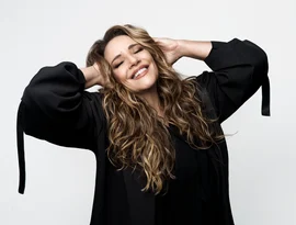 Ana Carolina celebra 25 anos de carreira com a turnê “25 Anas”, que já emocionou mais de 100 mil pessoas pelo Brasil - Em 17 de Outubro no Qualistage