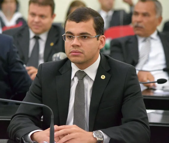 Com apoio de Marcelo Victor, Gilvan Barros Filho deve assumir vice-presidência da Assembleia