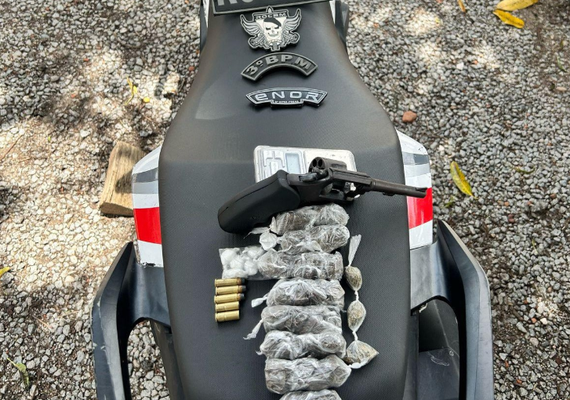 Polícia apreende armas de fogo e drogas em Arapiraca e Joaquim Gomes