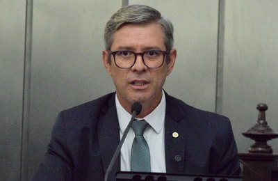 Cabo Bebeto lamenta decisão do TRF5 que cria turma de Medicina exclusiva para membros do MST