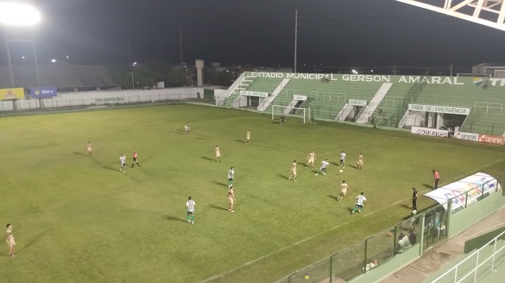 Coruripe vence Destilaria em jogo-treino no Gerson Amaral