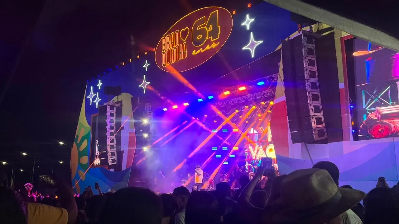 Prefeitura de Branquinha encerra festividades da emancipação política com shows artísticos