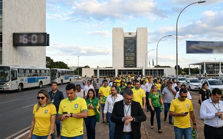 Servidores federais poderão sair 3 horas antes dos jogos da Seleção Brasileira