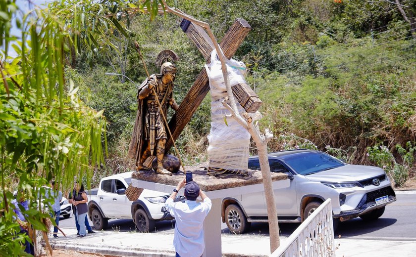 Palmeira dos Índios começa a receber as esculturas da Via Sacra, na Serra do Goiti