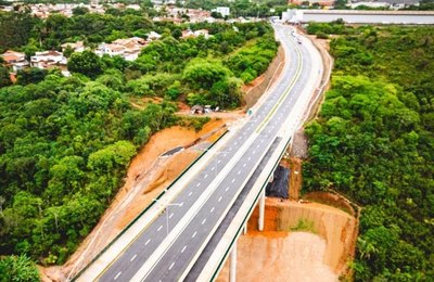 JHC entrega primeira etapa da Linha Verde que beneficia 300 mil pessoas na parte alta de Maceió