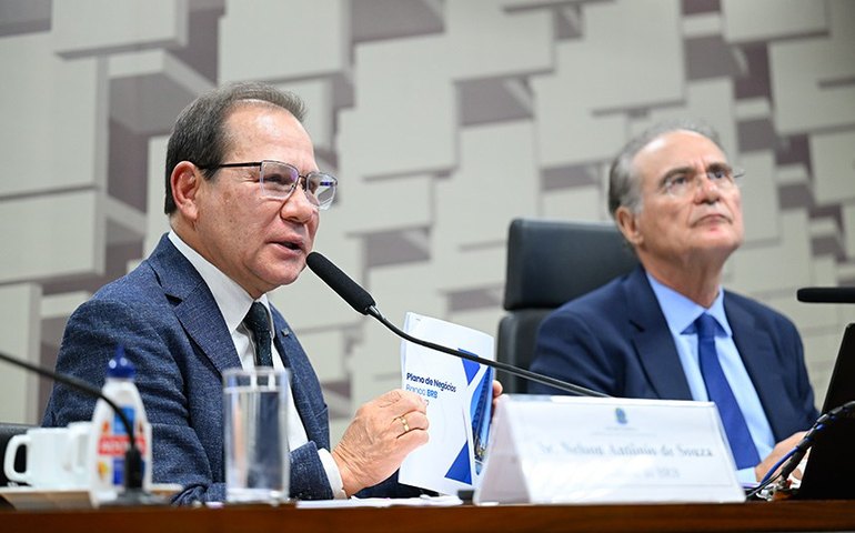 Em audiência na CAE, senadores cobram transparência sobre situação do BRB