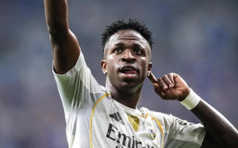 Vini Jr. entra no 2º tempo, dá assistência e marca em vitória do Real Madrid sobre Oviedo