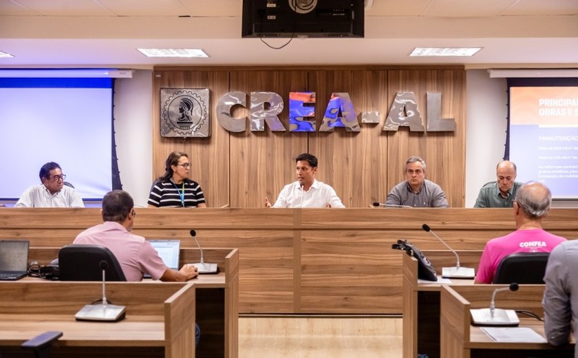 Obras em mercados, areninhas e encostas marcam balanço de infraestrutura apresentado por Rodrigo Cunha