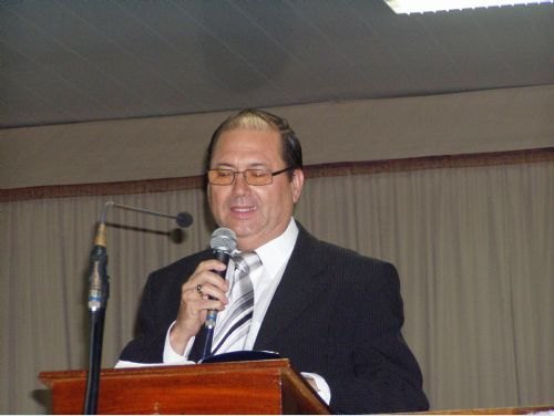 Pr. Everaldo, de Munique-Alemanha