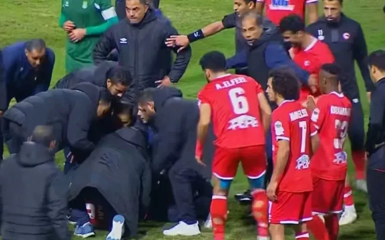 Após sofrer parada cardíaca de um hora em campo, jogador egípcio está em estado grave; vídeo 