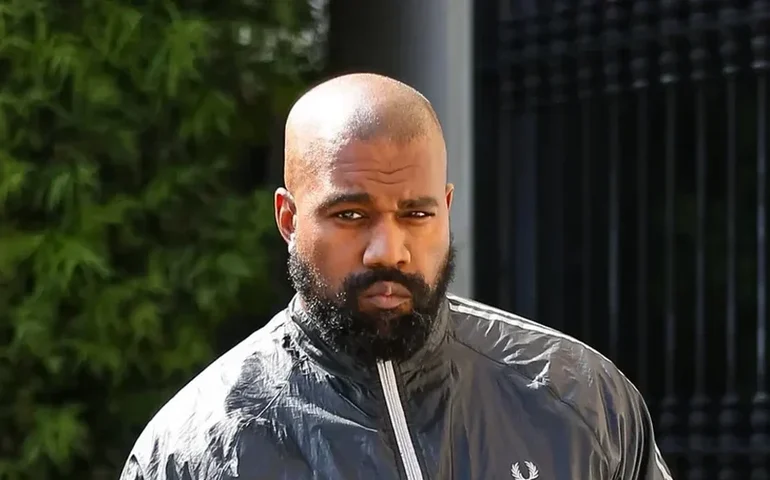 Kanye West diz estar farto do antissemitismo: 'Deus me perdoe pela dor que causei'
