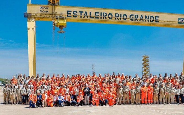 Lula assina contrato de novos navios do Programa de Ampliação da Frota da Petrobras e Transpetro