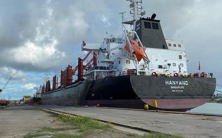 Empresa incentiva pelo governo de Alagoas exporta minério para Finlândia