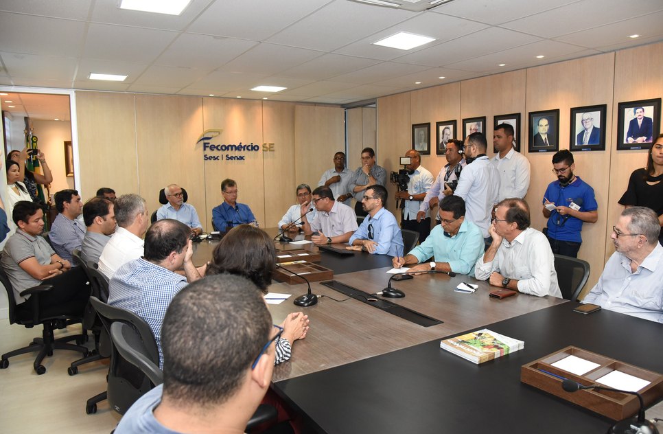 REUNIÃO EMPRESÁRIOS E PREFEITO