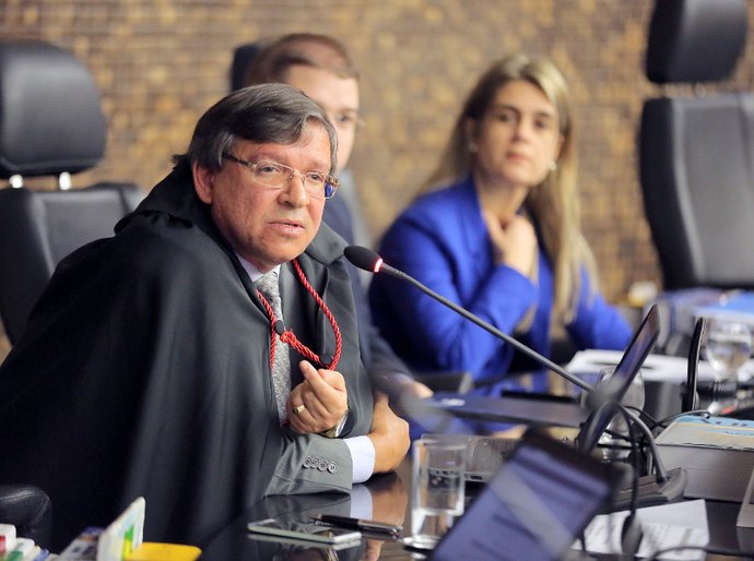 Presidente do TJ nega suspensão de reintegração de escola em Arapiraca