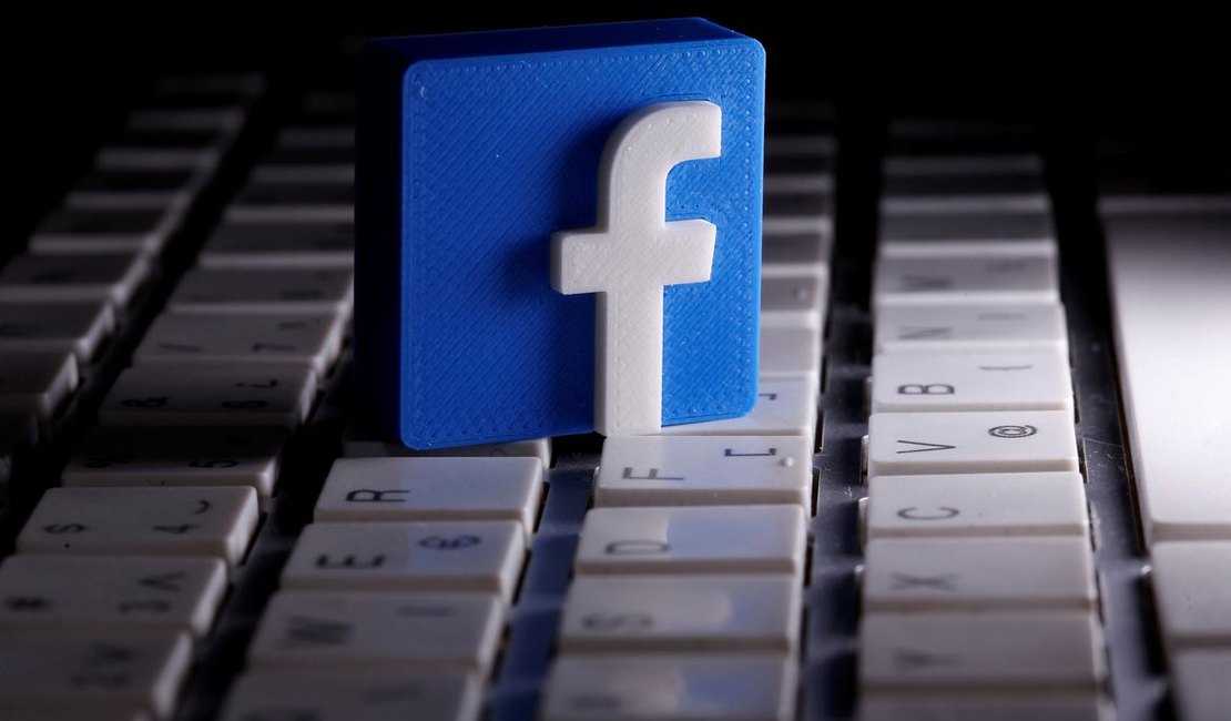 Senacon multa Facebook por vazamento de dados de usuários brasileiros