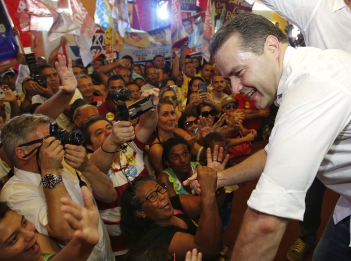 Campanha de Renan Filho à reeleição tem lançamento oficial na orla da capital
