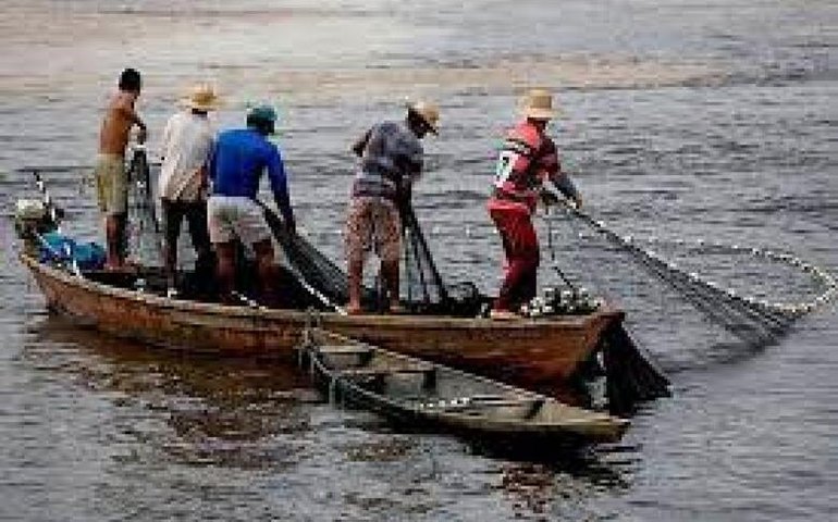 Alagoas beneficia mais de 700 pescadores com isenção de ICMS no óleo diesel para embarcações pesqueiras