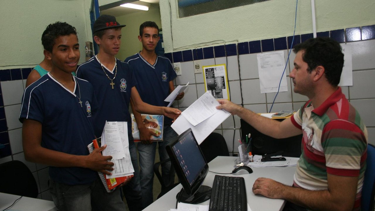 Jovens sertanejos buscam qualificação em cursos do Pronatec em Santana do Ipanema