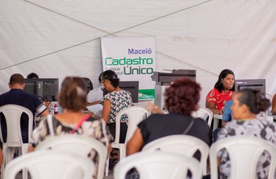 Centro de Maceió recebe ação do Cadastro Único