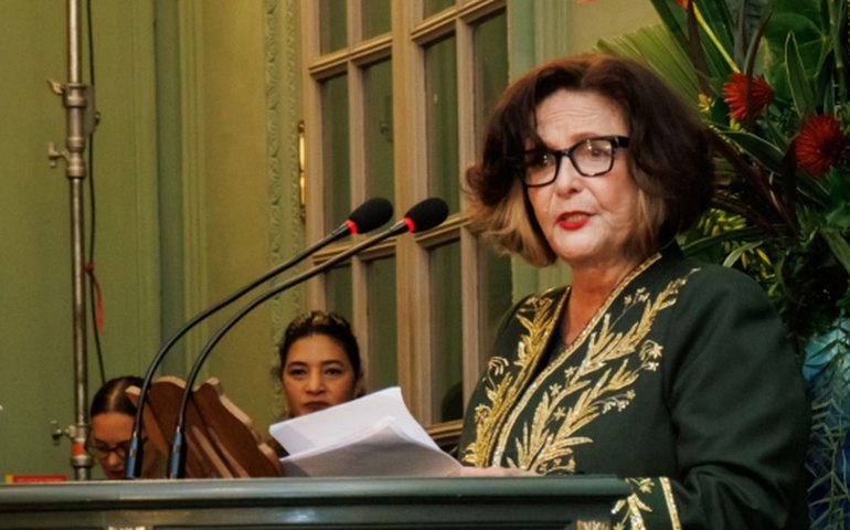 Morre no Rio, aos 85 anos, a escritora Heloisa Teixeira