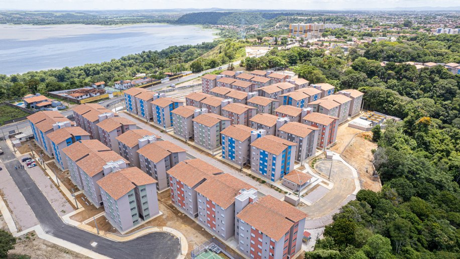 Prefeitura avança na construção de residenciais para beneficiar famílias com novos lares