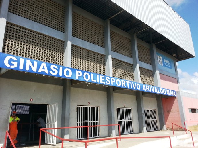 Semel orienta como requerer uso do Ginásio Arivaldo Maia