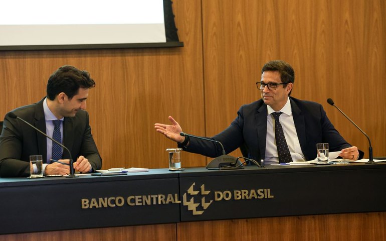 Campos Neto exalta passagem de comando no Banco Central