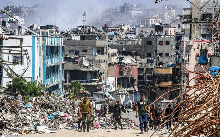 Após início de cessar-fogo, Hamas liberta três reféns israelenses