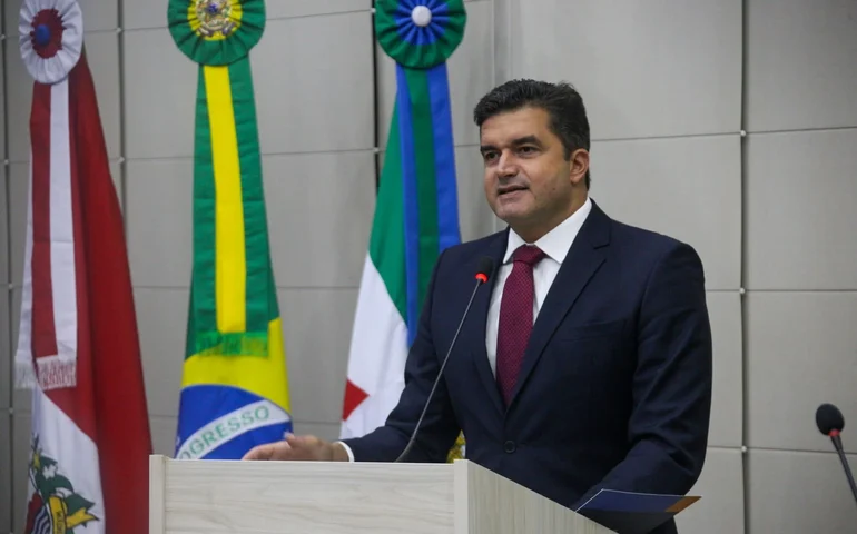 Rui Palmeira lamenta rejeição de projeto que garantia isenção automática de IPTU para beneficiários do Minha Casa, Minha Vida