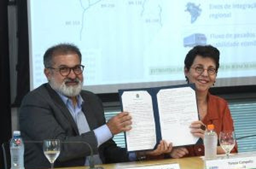 BNDES e Transportes assinam contrato para estruturar concessão em 3.137 km de rodovias