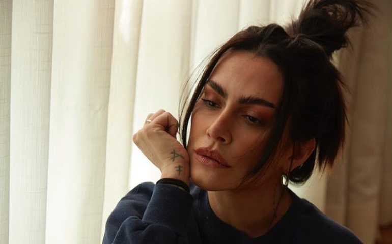 Cleo brinca sobre os vários casamentos de Fábio Jr., pai dela