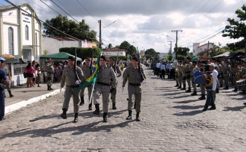 Prefeitura de Penedo transmite, ao vivo, desfile cívico em seu canal no YouTube