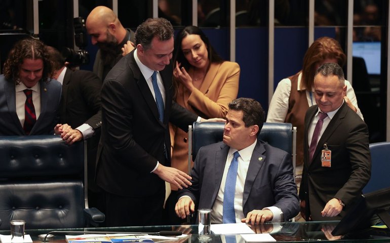 Nova Mesa Diretora do Senado é eleita por aclamação