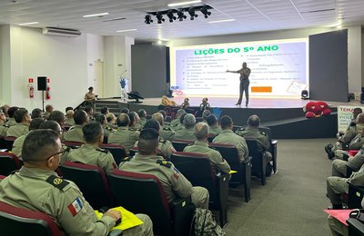 Proerd Comunitário capacita alunos do Curso de Habilitação de Oficiais da PMAL