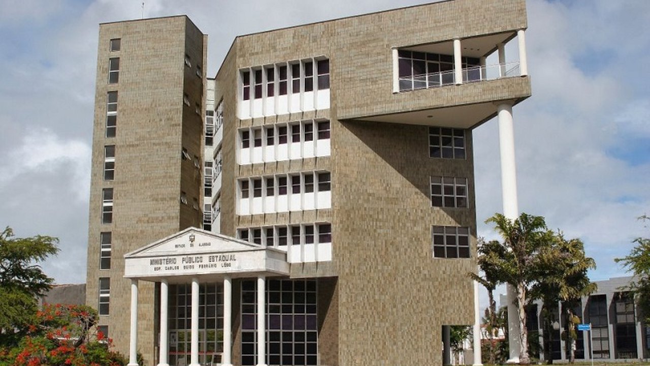 MPE/AL impetra ação conjunta para que o Estado seja obrigado a fornecer alimentação aos alunos da rede pública