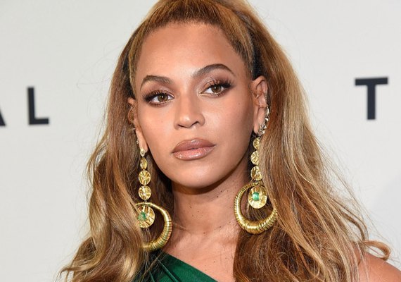 Beyoncé desabafa sobre problemas na gravidez: &#8216;tive uma cesárea de emergência&#8217;