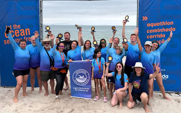 Florianópolis recebe equipe da Associação Aquática das Hortênsias para etapa de natação em águas abertas