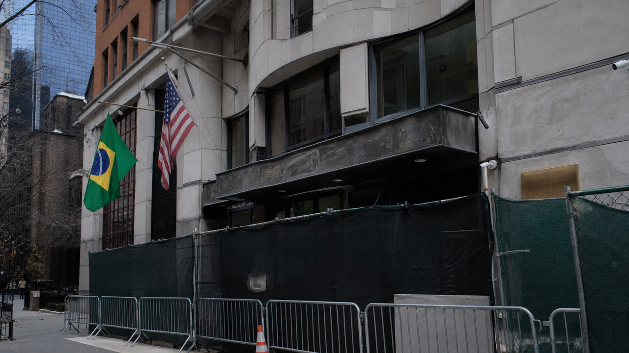 Consulado do Brasil em Manhattan é fechado devido a risco de desabamento