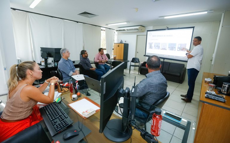 GSI discute plano de segurança institucional com uso de equipamentos modernos