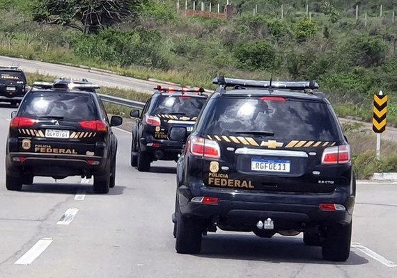 Polícia Federal investiga esquema de clonagem de cartão em Alagoas