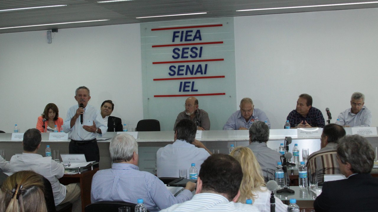 Empresários sabatinam candidato Biu de Lira