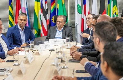 Em Pernambuco, Paulo Dantas articula ampliação de crédito para empresas do Nordeste