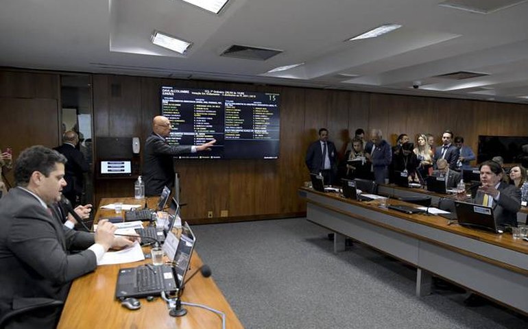 CCJ aprova transformação de quadros vagos do MP em cargos da Justiça Militar