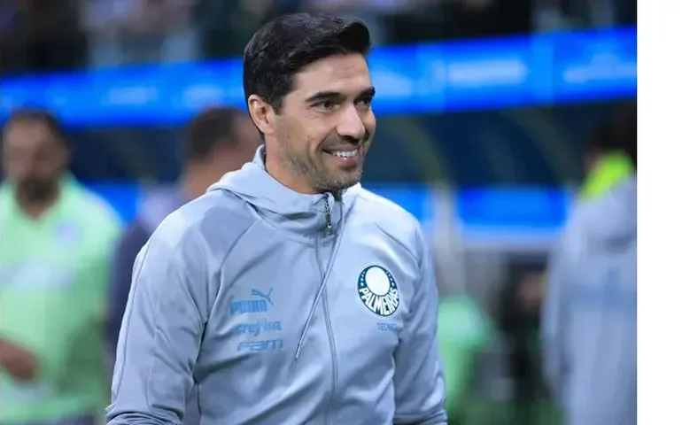 Fabinho tem atuação aprovada por Abel Ferreira e exalta evolução do Palmeiras