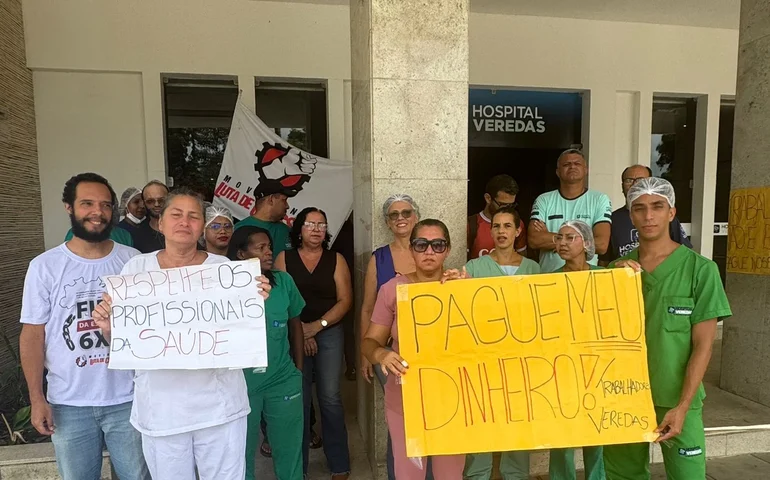 Funcionários do Hospital Veredas voltam a protestar após seis meses sem salários