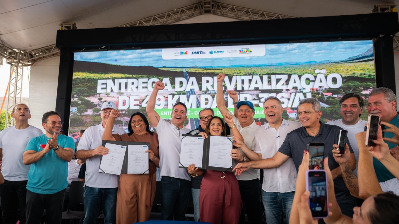 Ministério dos Transportes e Governo de Alagoas entregam revitalização da BR-316 em Canapi