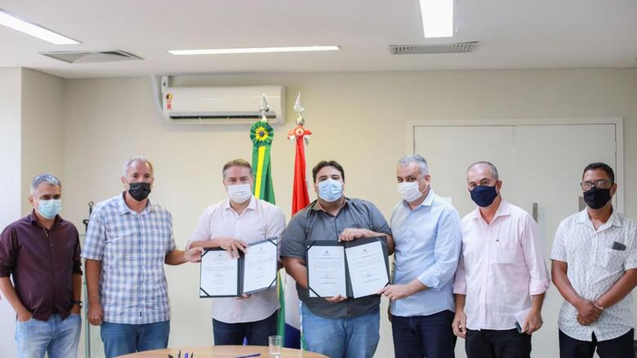Governador assina ordem de serviço para construção de creche, CRIA e CISP em Inhapi