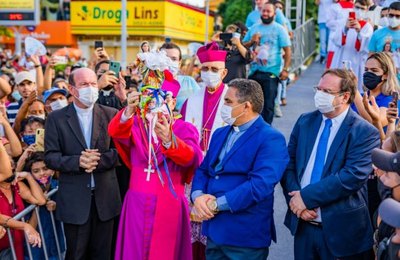 Arapiraquenses celebram a padroeira com cavalgada, carreata e missa campal