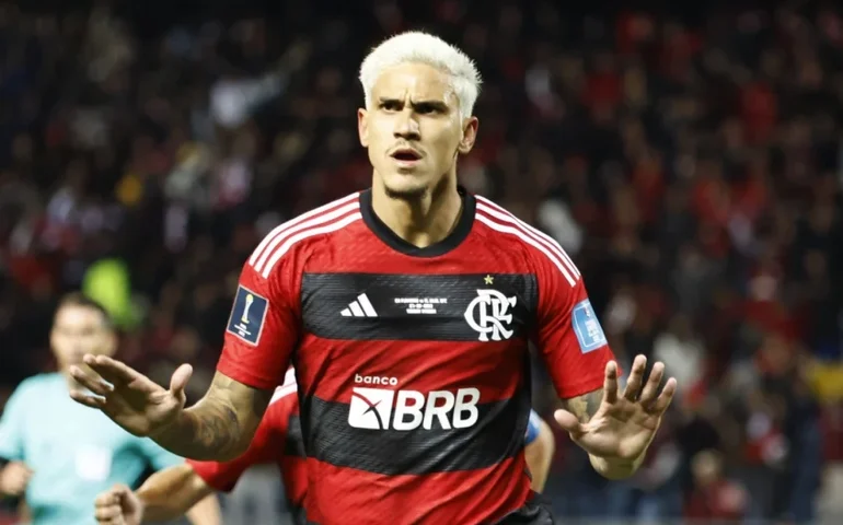 Flamengo tem boa vantagem sobre Fluminense